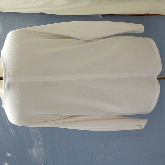 Chico's Easywear Ivory Blouse Gorgeous - Picture 3 of 7